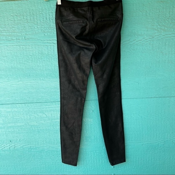 BLANK NYC VEGAN LEATHER BLACK JEANS SIZE 2 NWT - Picture 3 of 4